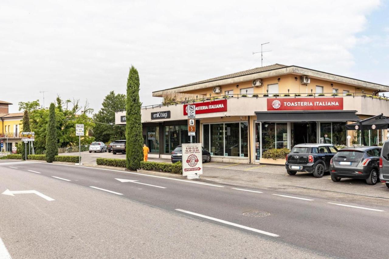 La Terrazza Διαμέρισμα Πεσκιέρα ντελ Γκάρντα Εξωτερικό φωτογραφία